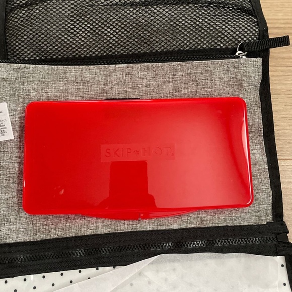 NWOT SkipHop Portable "Pronto" Baby Changing Pad - Grey - Picture 6 of 6